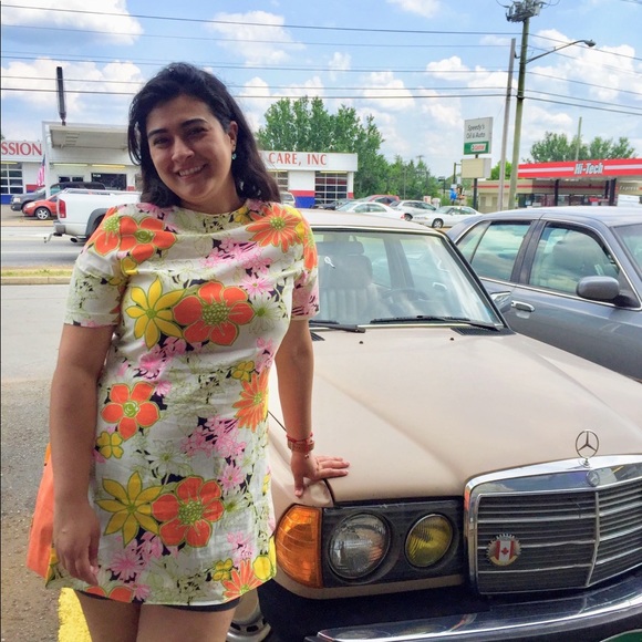 Meet your Posher, Crystal - Picture 1 of 3